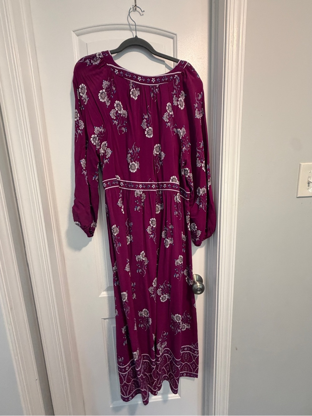 Loft Bohemian Floral V-Neck Maxi Dress in Magenta - Picture 4 of 4